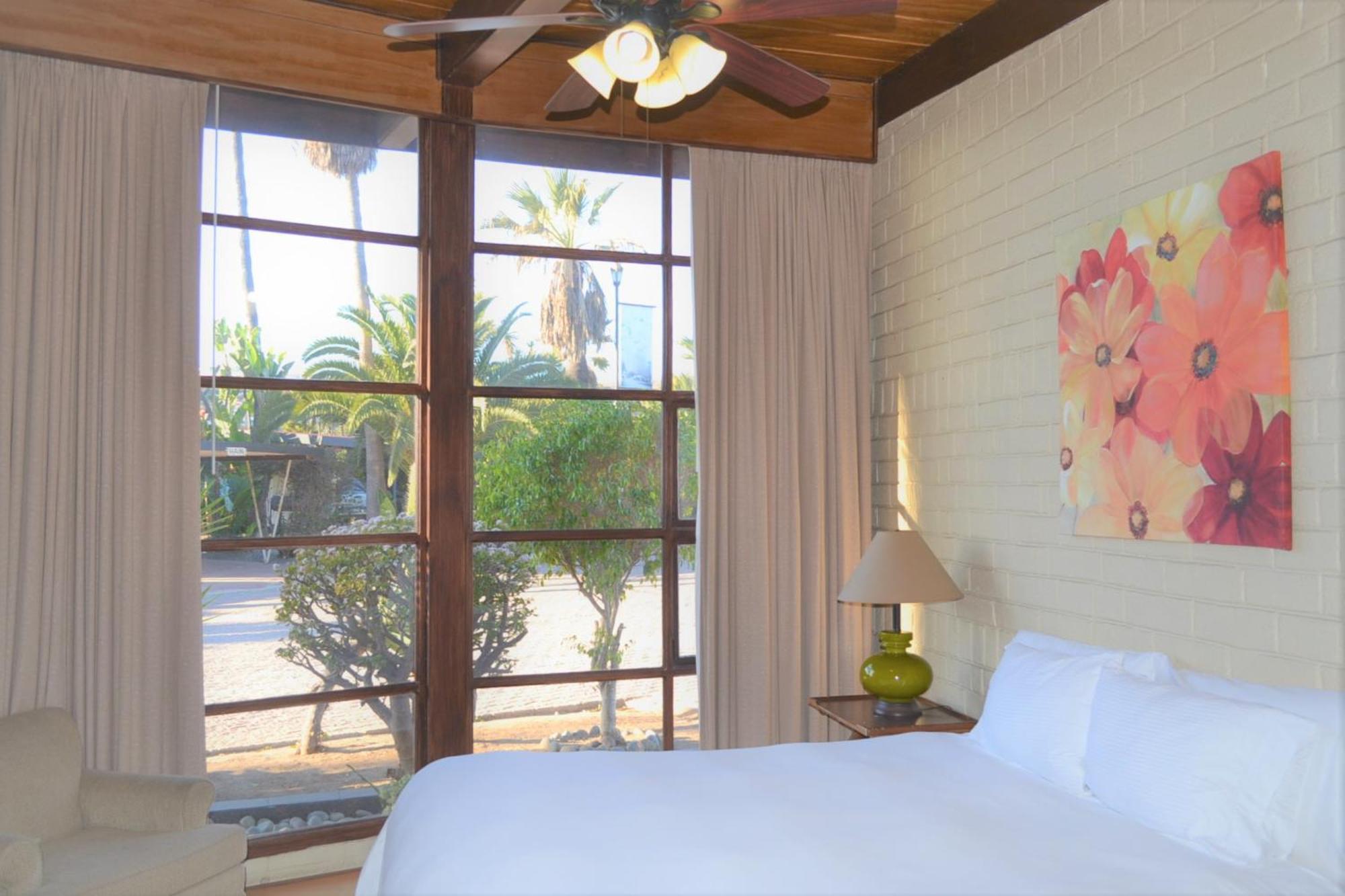 Hotel Quintas Papagayo Ensenada Ruang foto